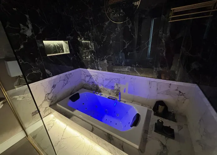 Lary's - San Pietro Гостевой дом 4*